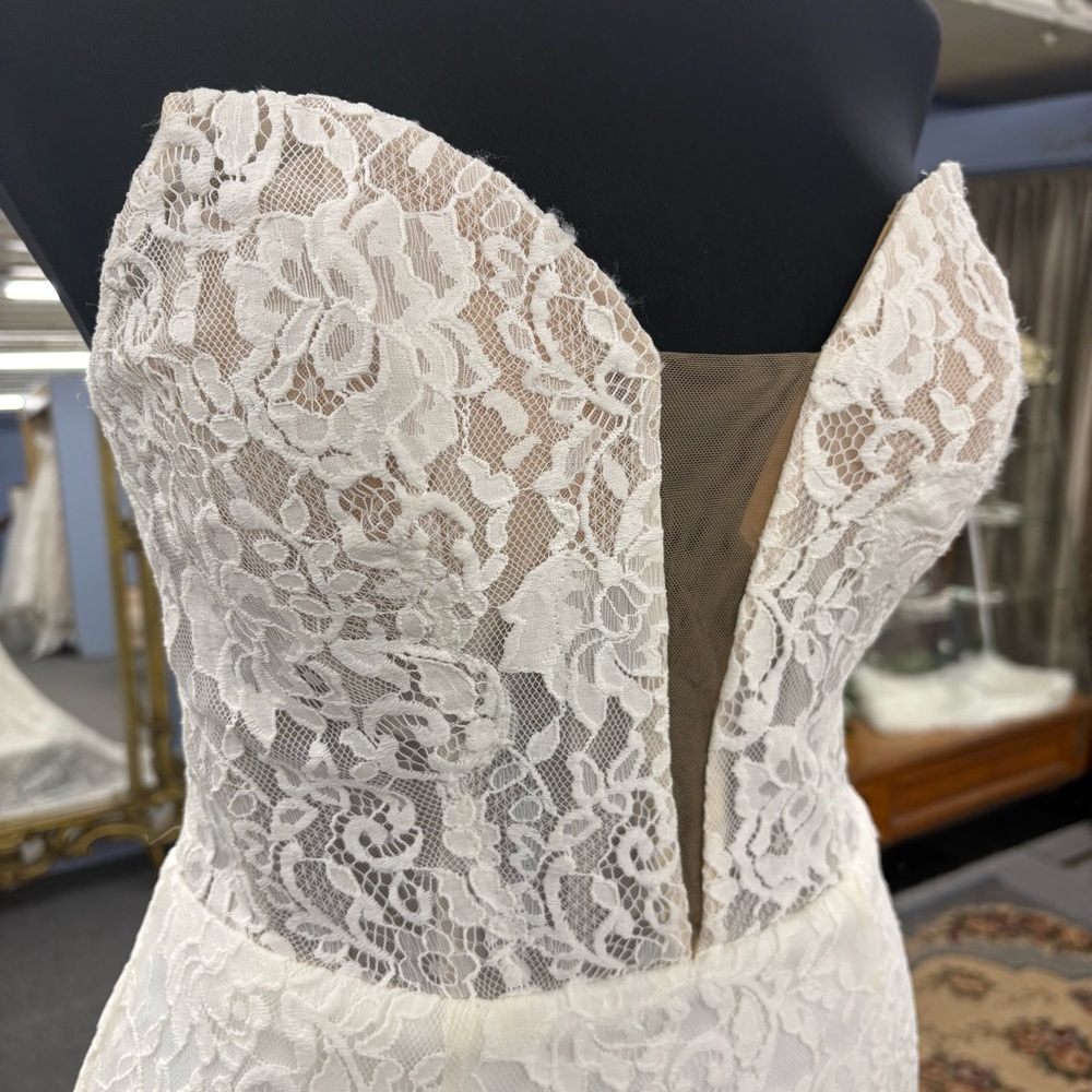 Allure Wedding Dress– Style R3704 - Picture 3 of 9